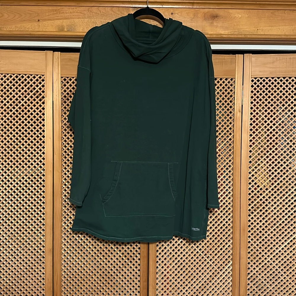 Women’s Calvin Klein Performance Cowl Neck Top in EVERGREEN 2X.     (543)